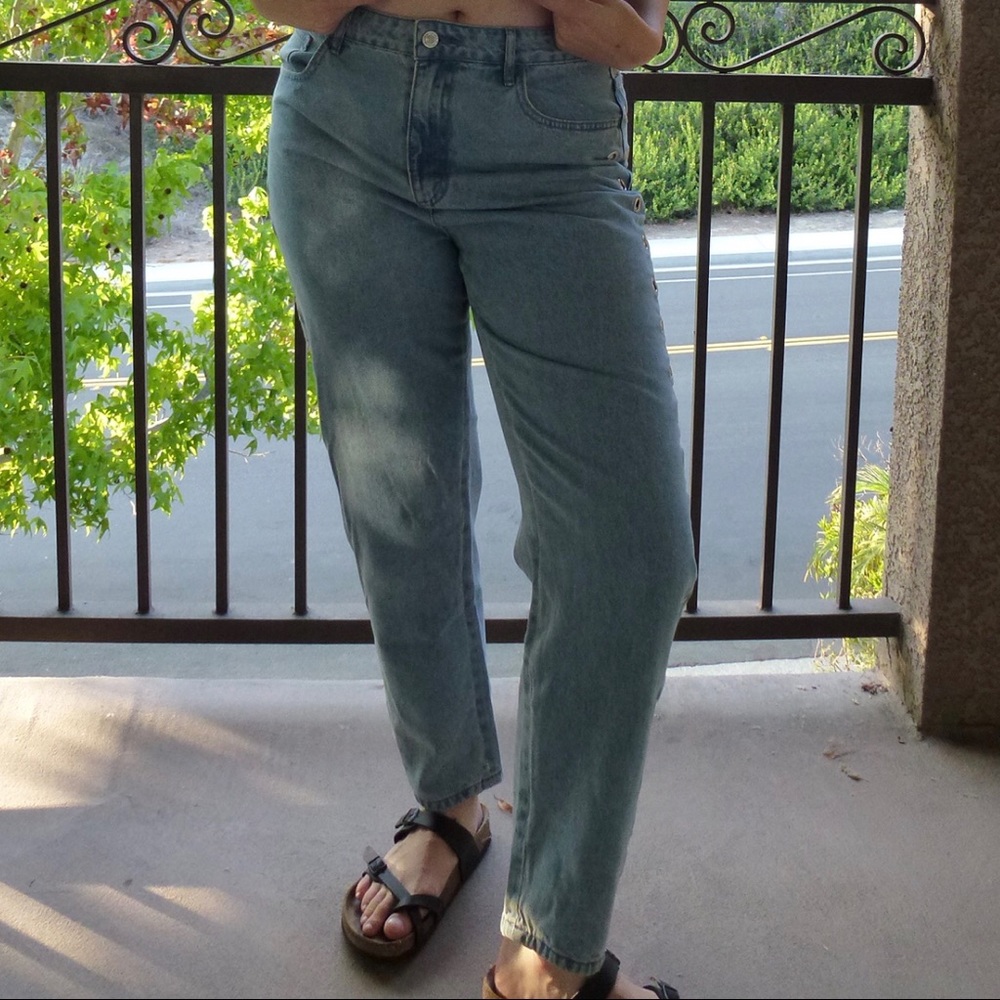 Grommet Boyfriend Jeans
